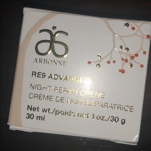 Arbonne RE9 Advanced Night Repair Creme